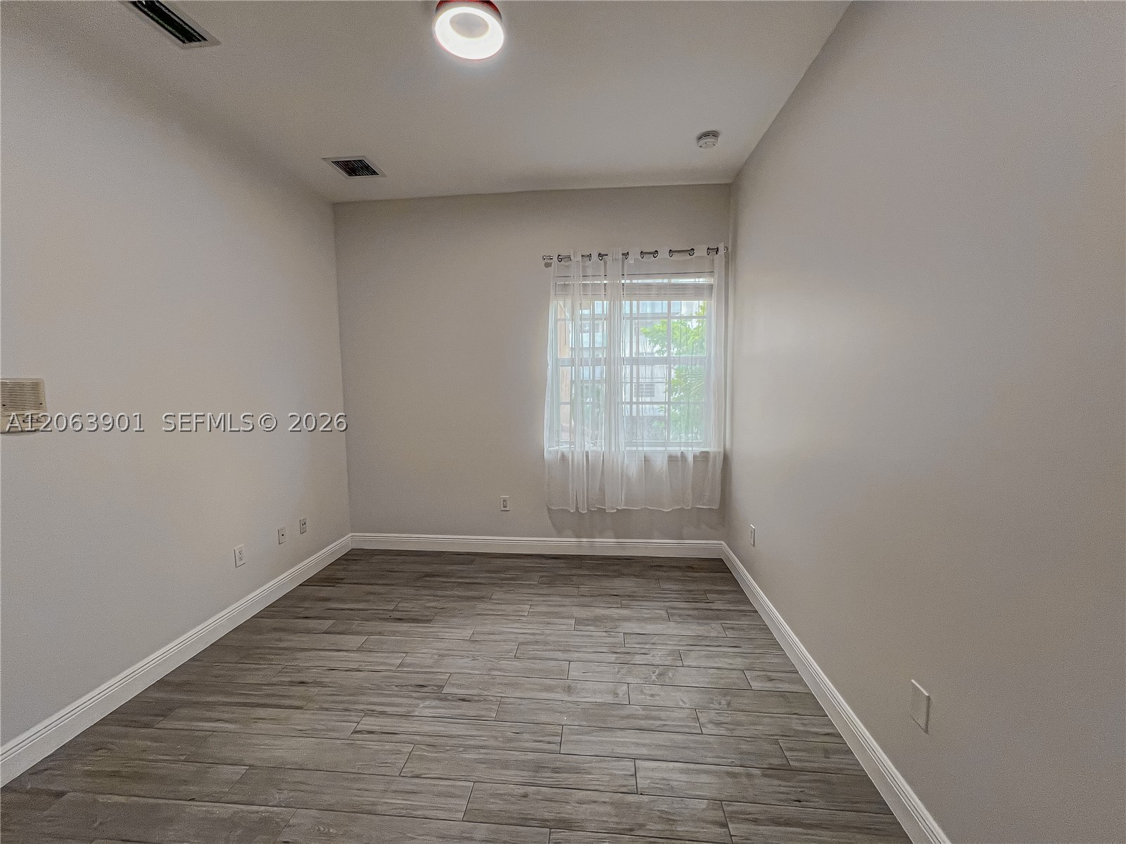 3850 NE 168th St #4, North Miami Beach FL 33160