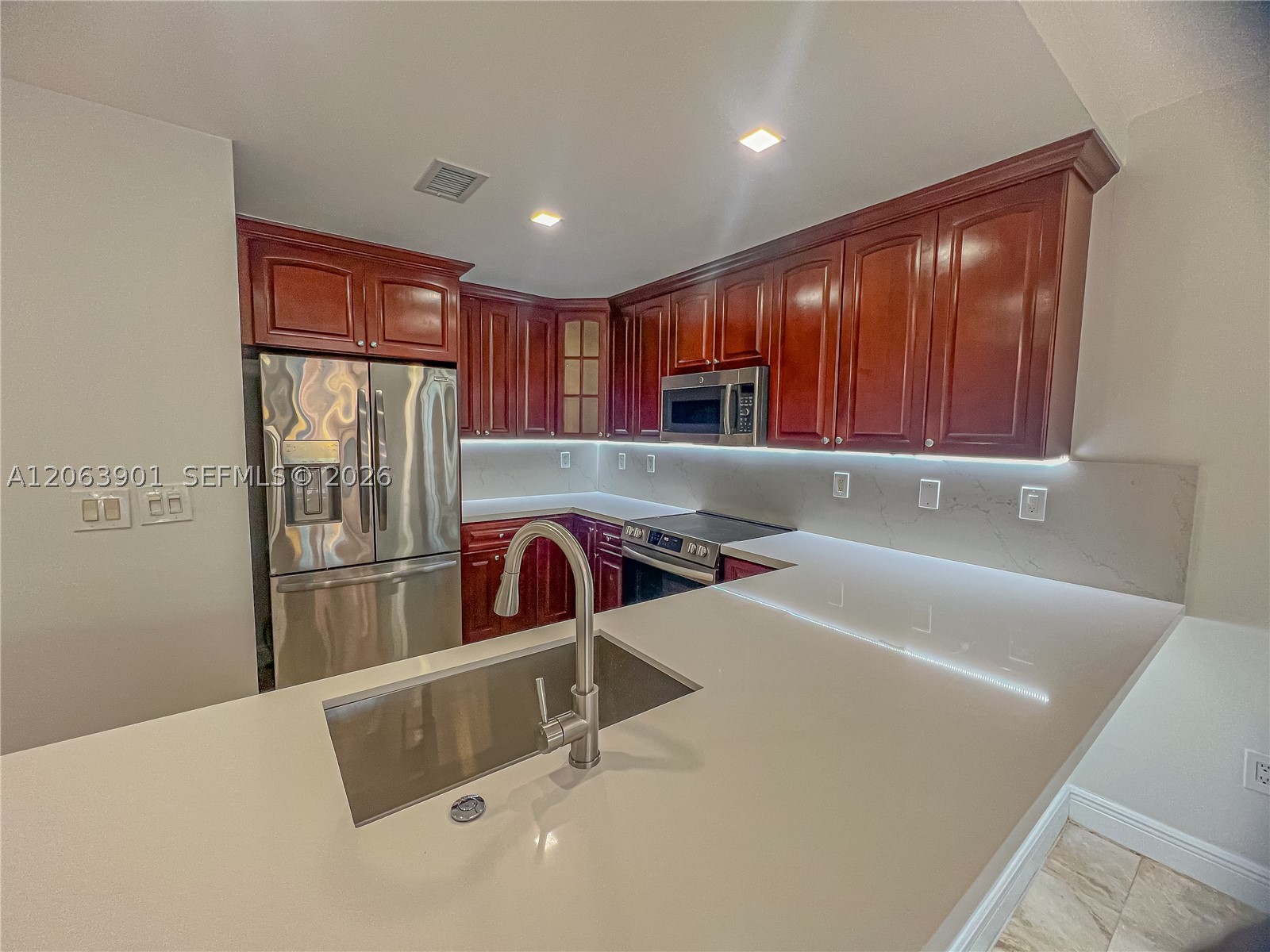 3850 NE 168th St #4, North Miami Beach FL 33160