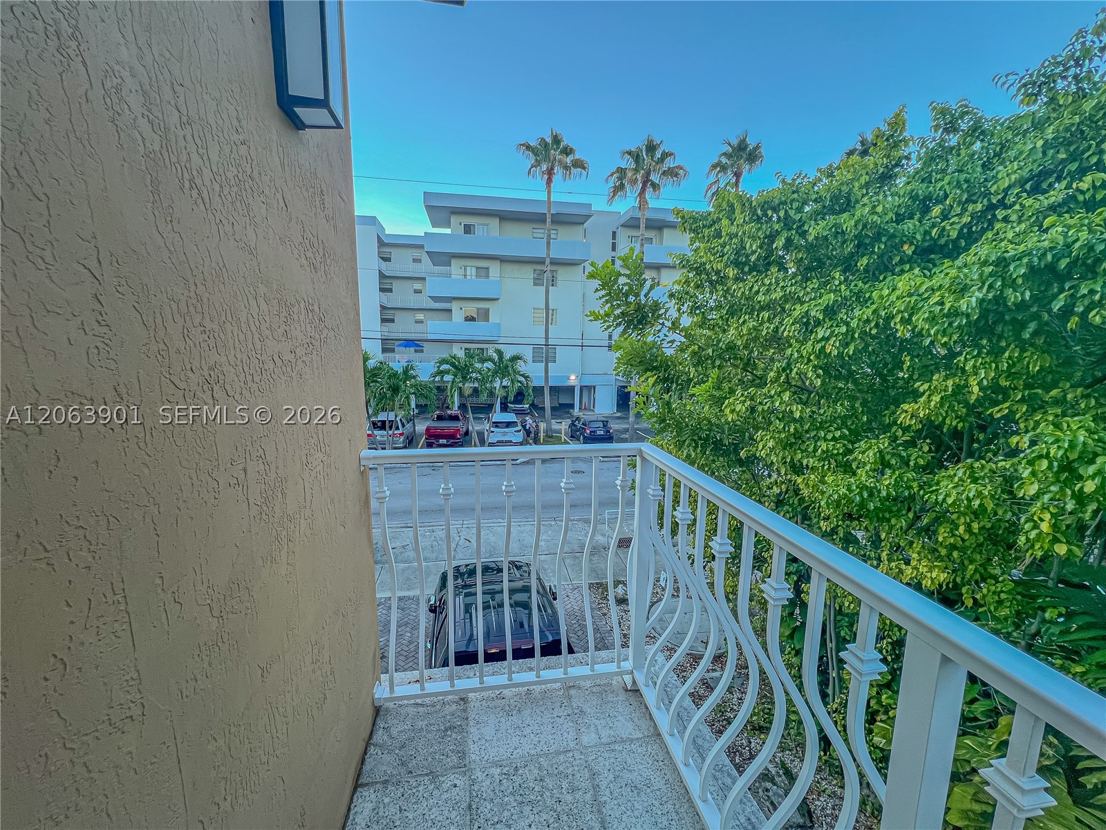 3850 NE 168th St #4, North Miami Beach FL 33160