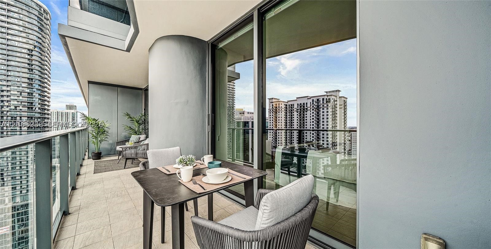 1000 Brickell Plaza #2711, Miami FL 33131