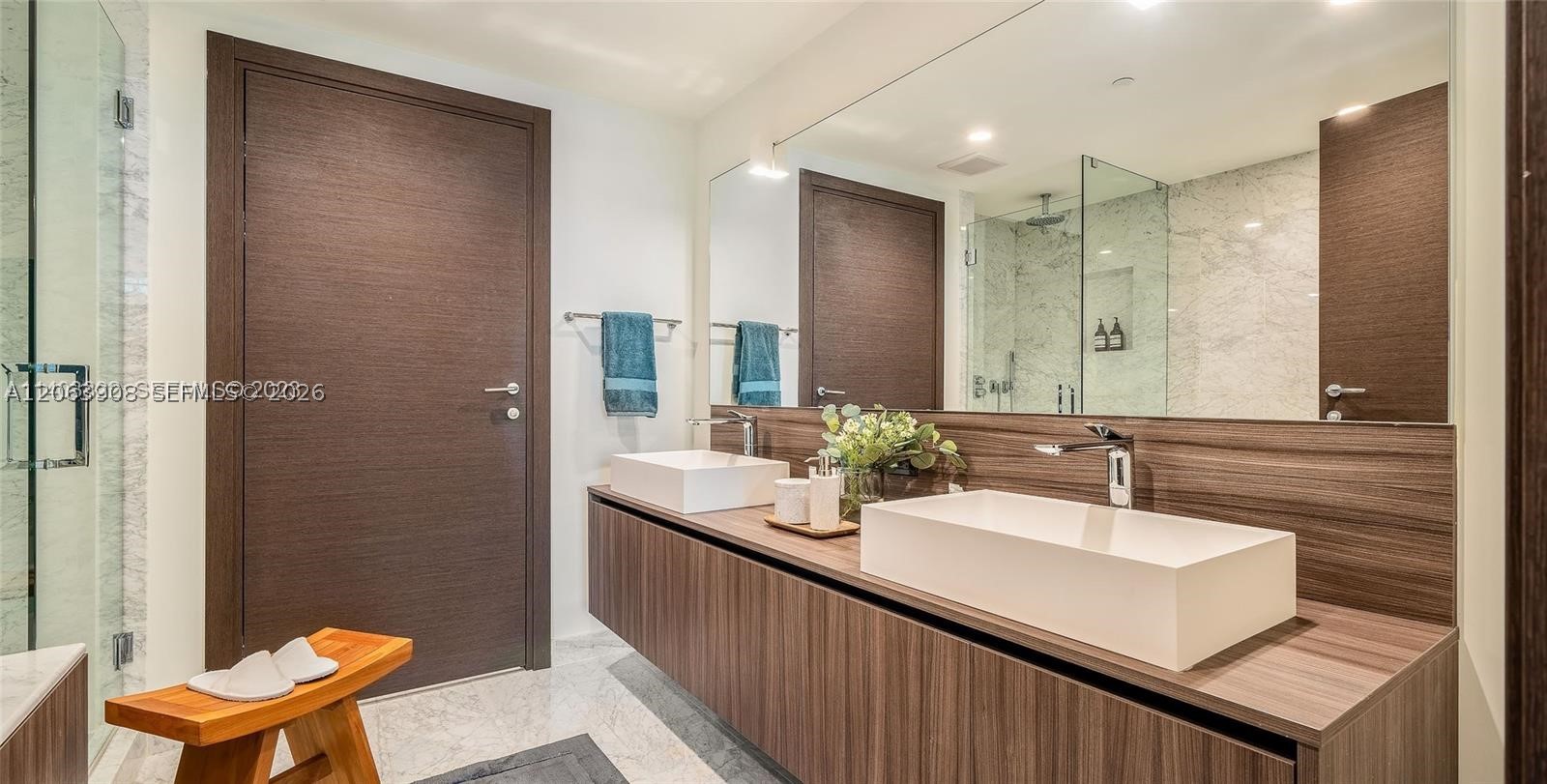 1000 Brickell Plaza #2711, Miami FL 33131