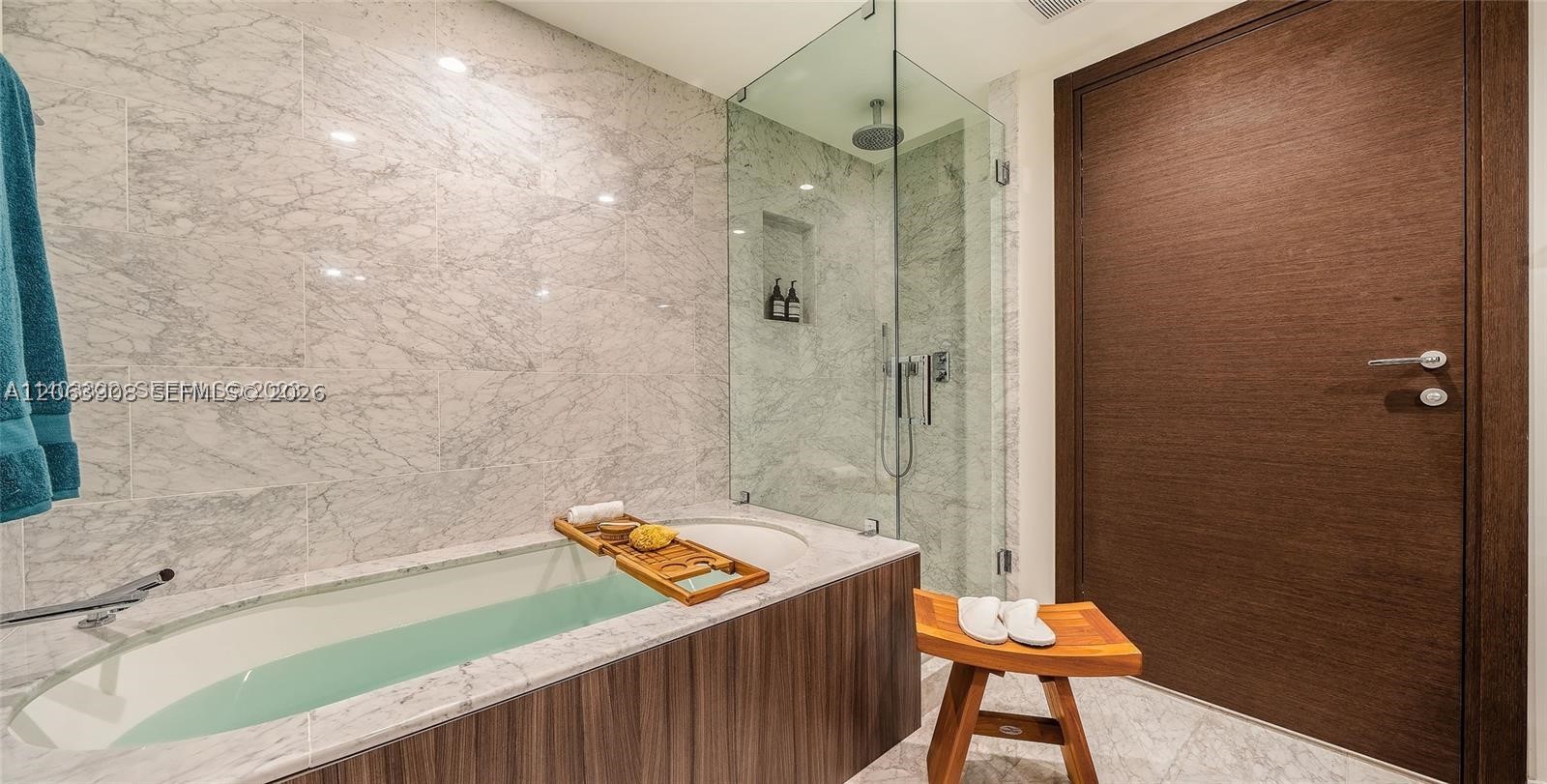1000 Brickell Plaza #2711, Miami FL 33131