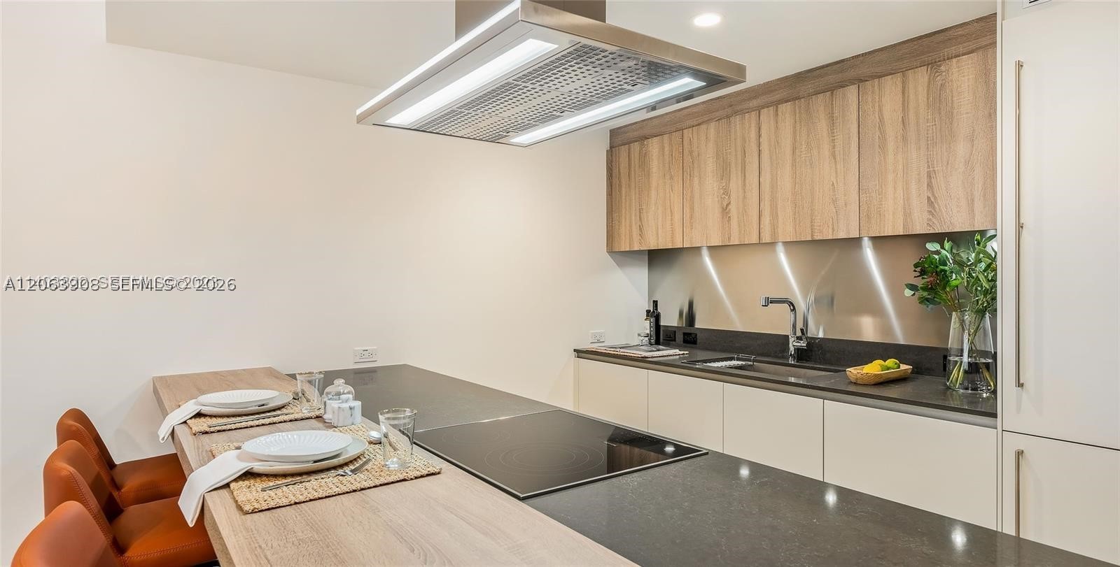 1000 Brickell Plaza #2711, Miami FL 33131
