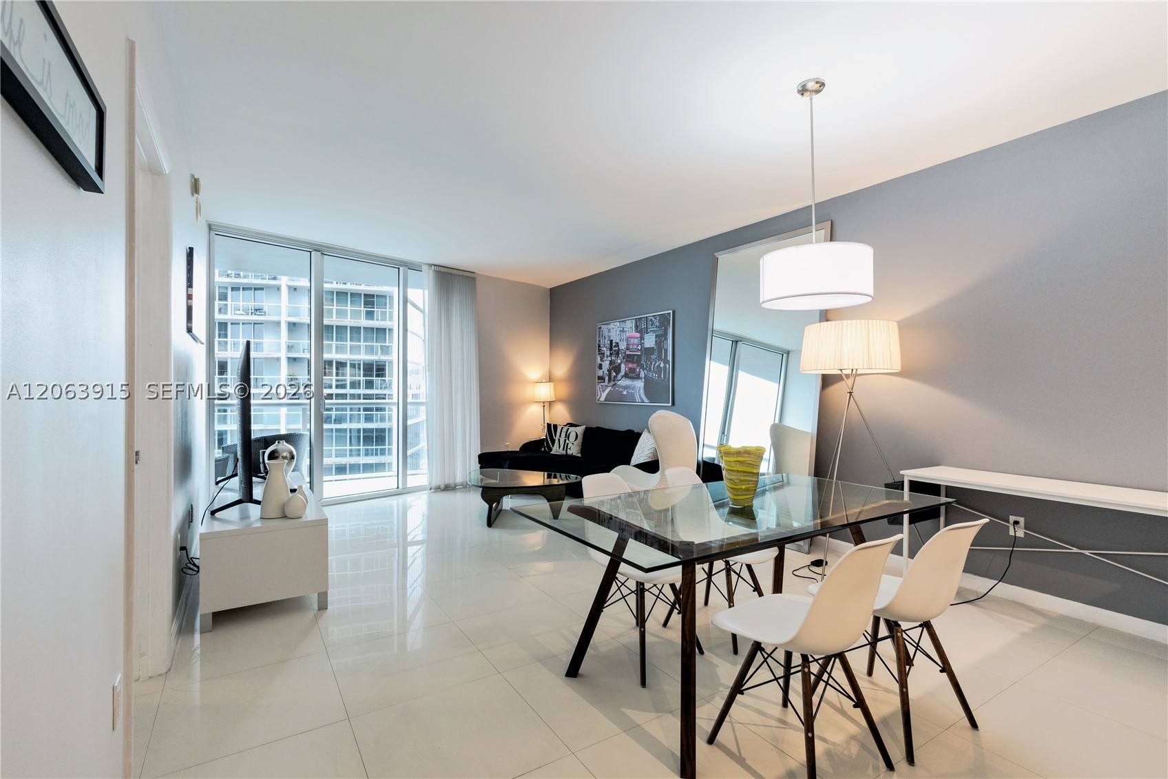 475 Brickell Ave #4511, Miami FL 33131
