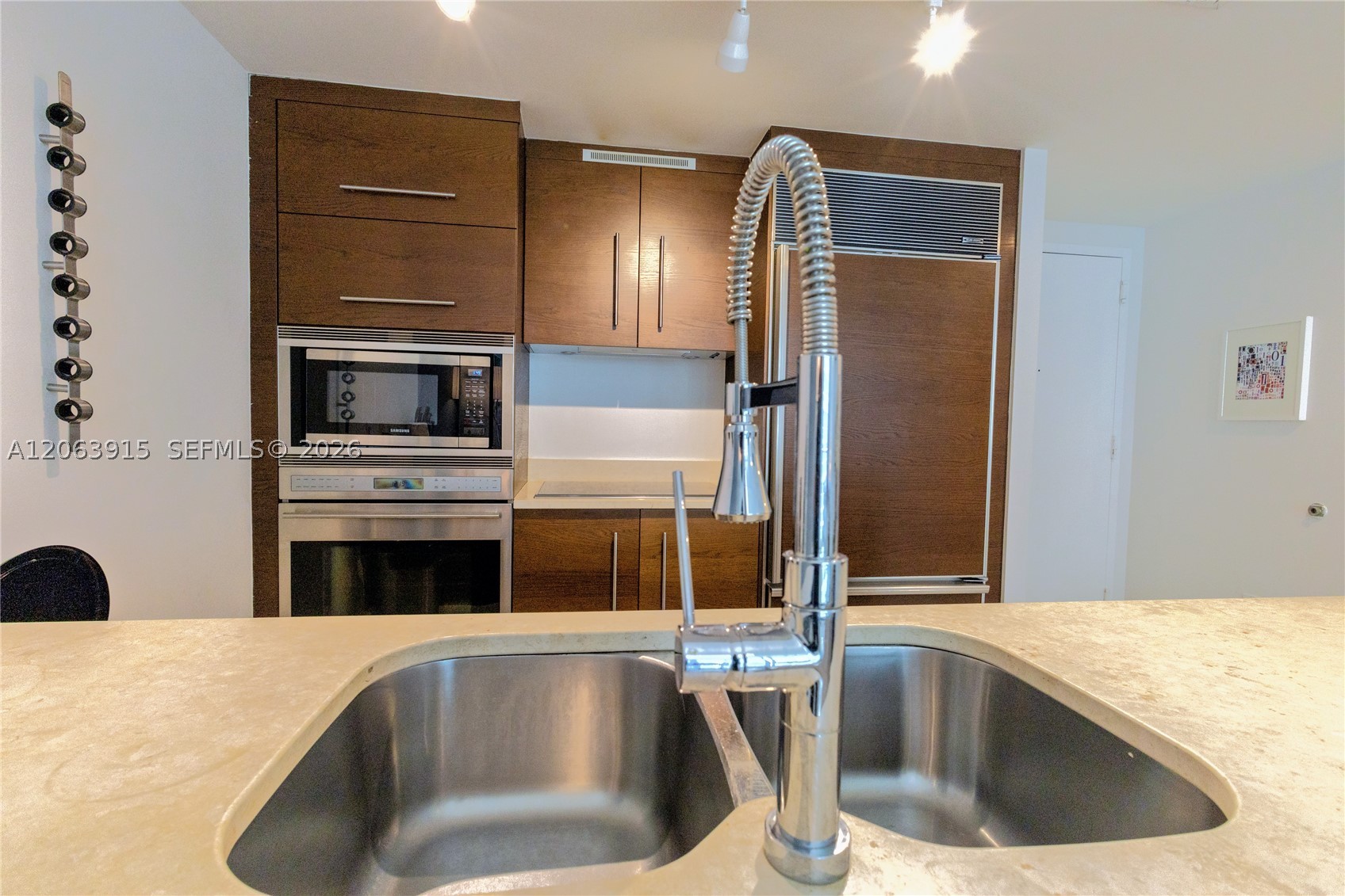 475 Brickell Ave #4511, Miami FL 33131