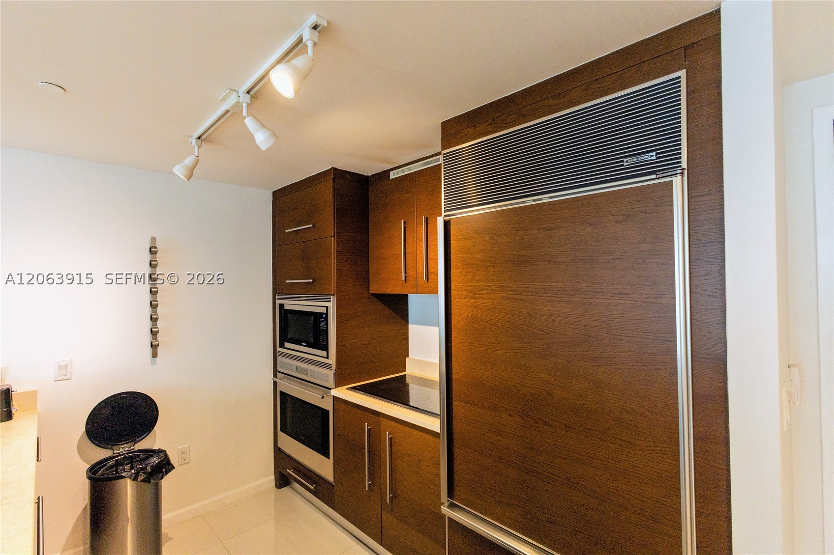 475 Brickell Ave #4511, Miami FL 33131