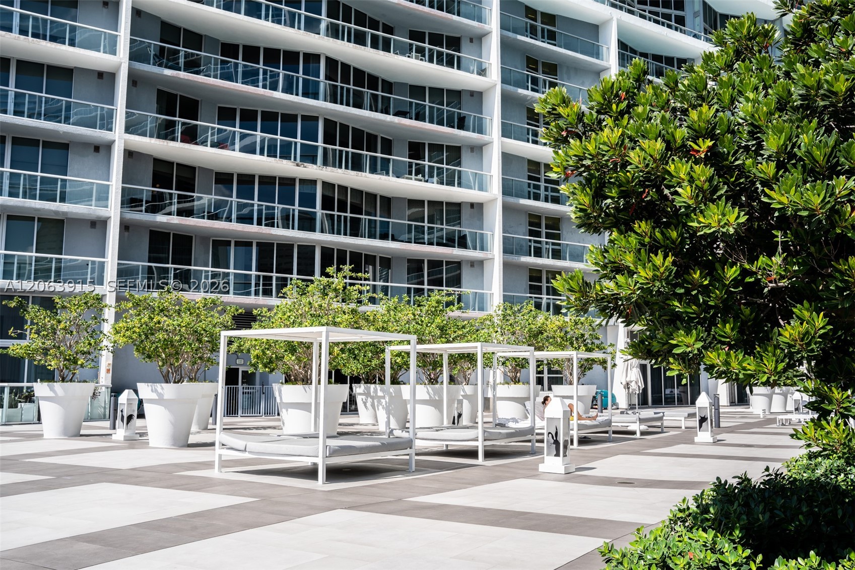 475 Brickell Ave #4511, Miami FL 33131