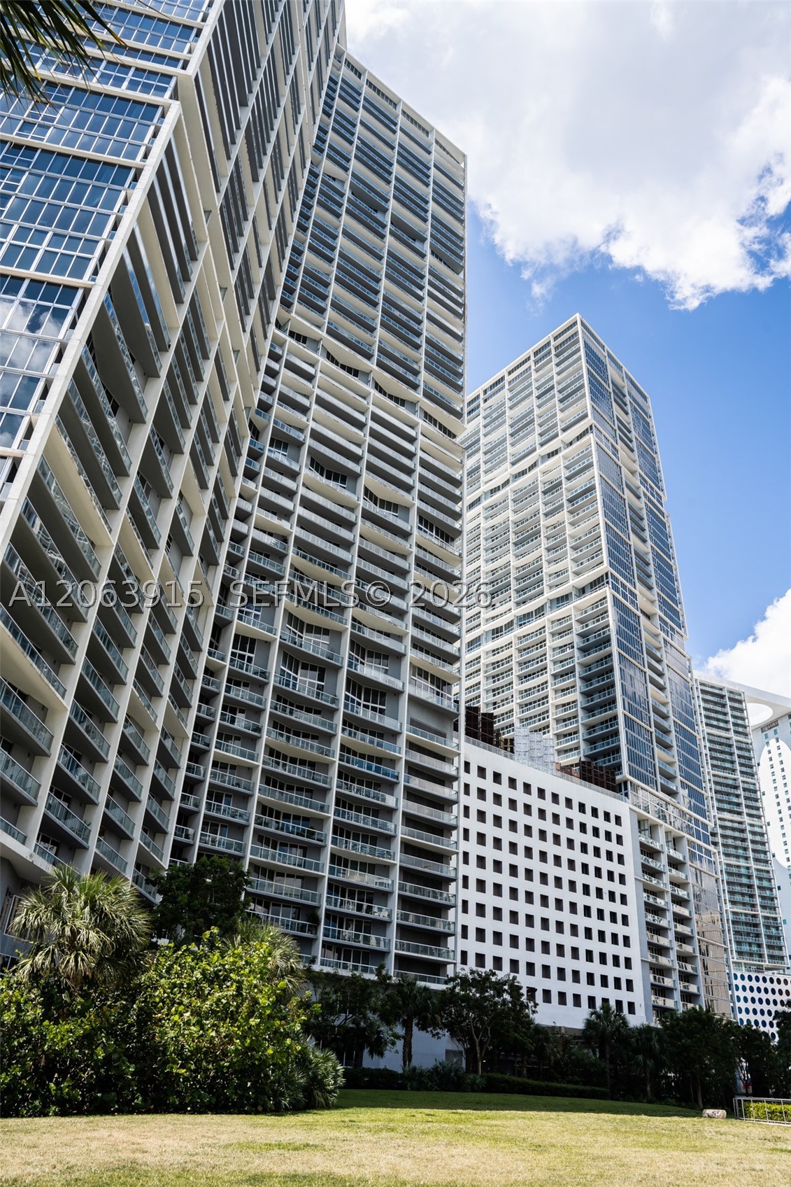 475 Brickell Ave #4511, Miami FL 33131