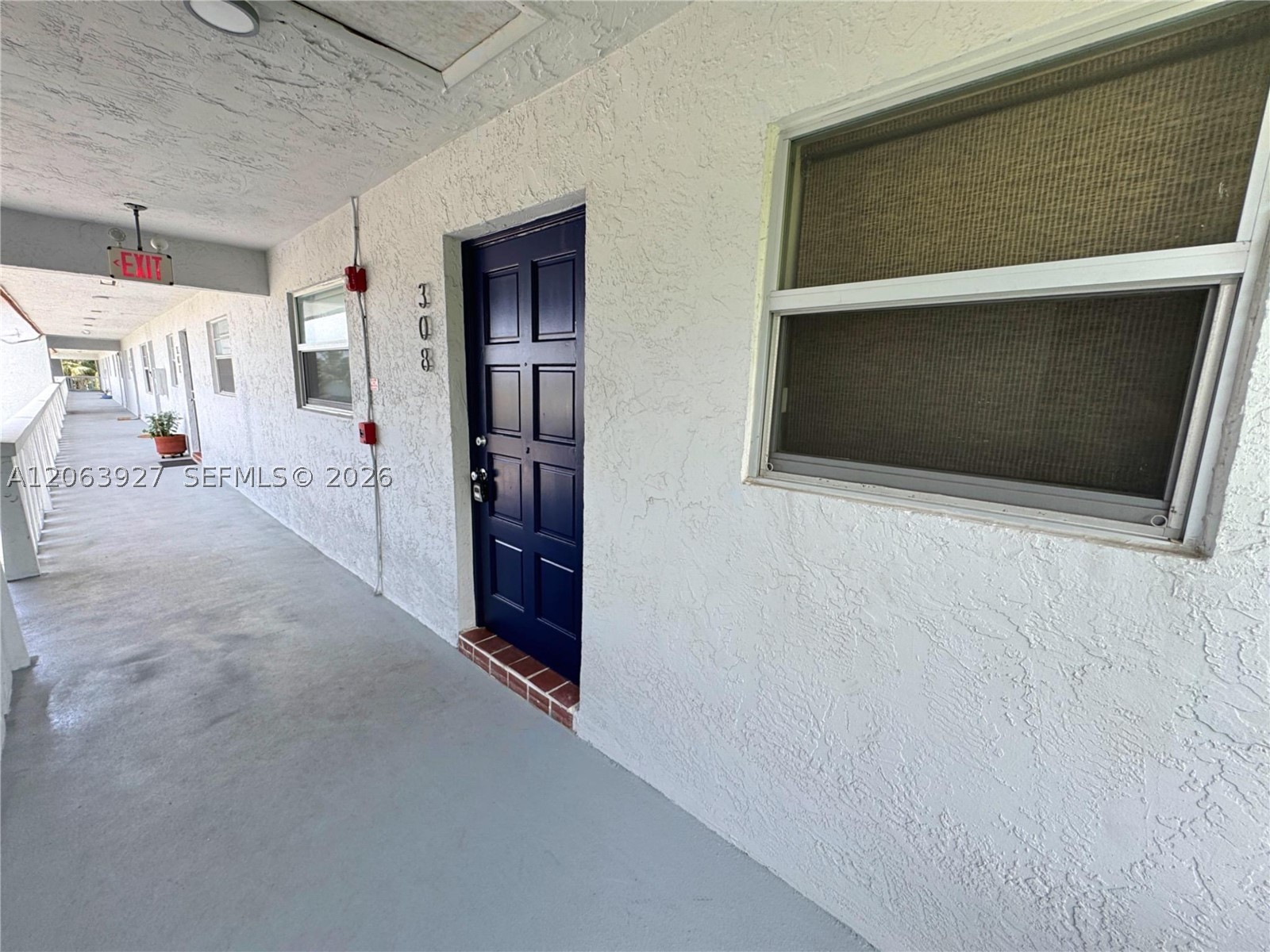 1400 NE 57th St #308, Fort Lauderdale FL 33334