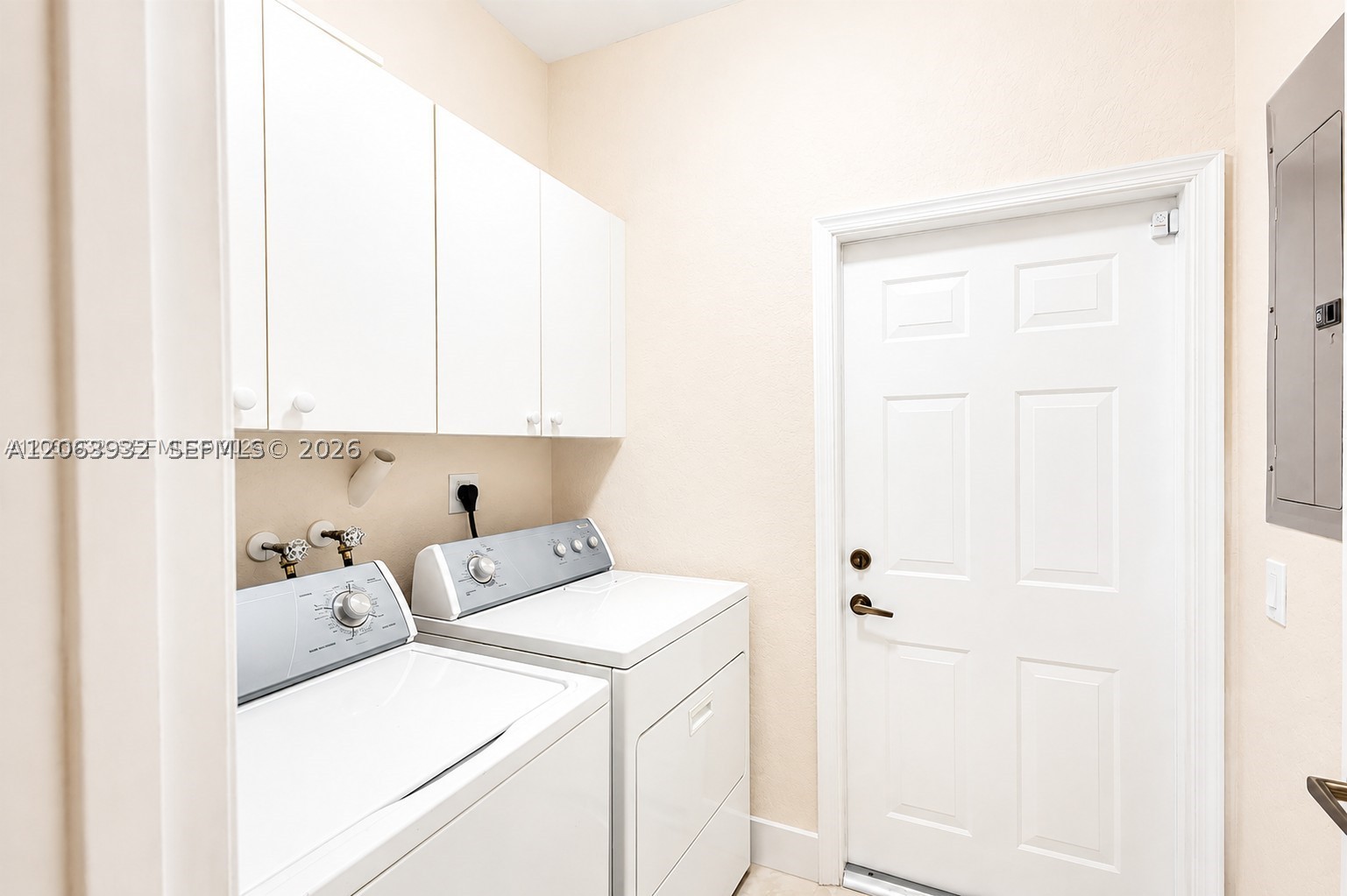 2703 Center Ct Dr #1-14, Weston FL 33332