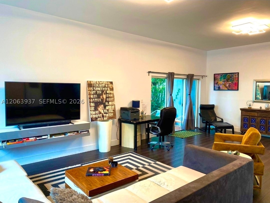 2732 SW 26th St #2732, Miami FL 33133