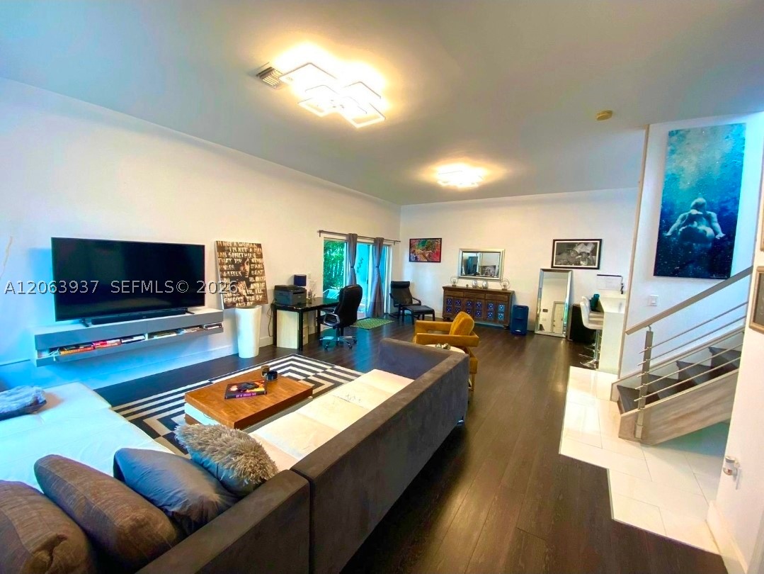 2732 SW 26th St #2732, Miami FL 33133