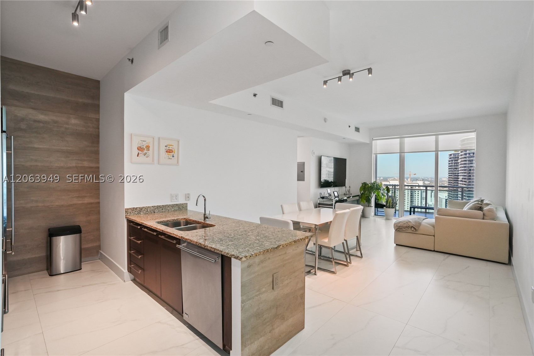 950 Brickell Bay Dr #4101, Miami FL 33131
