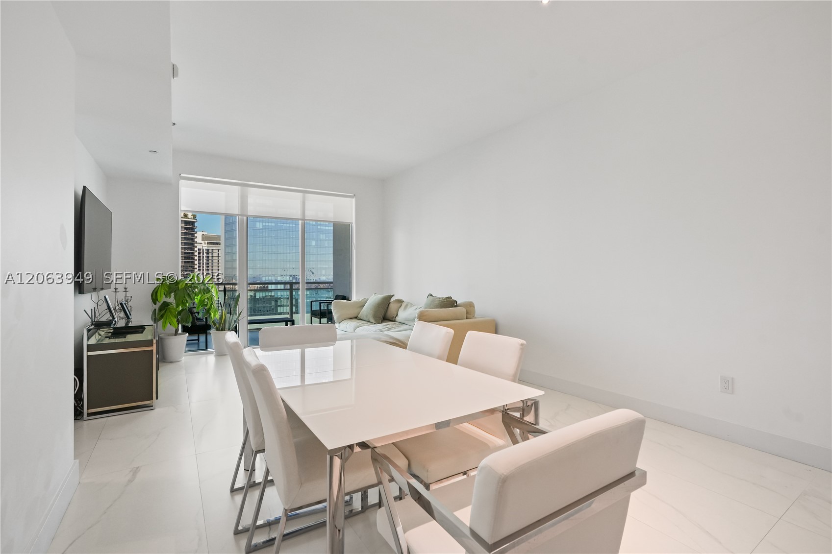 950 Brickell Bay Dr #4101, Miami FL 33131