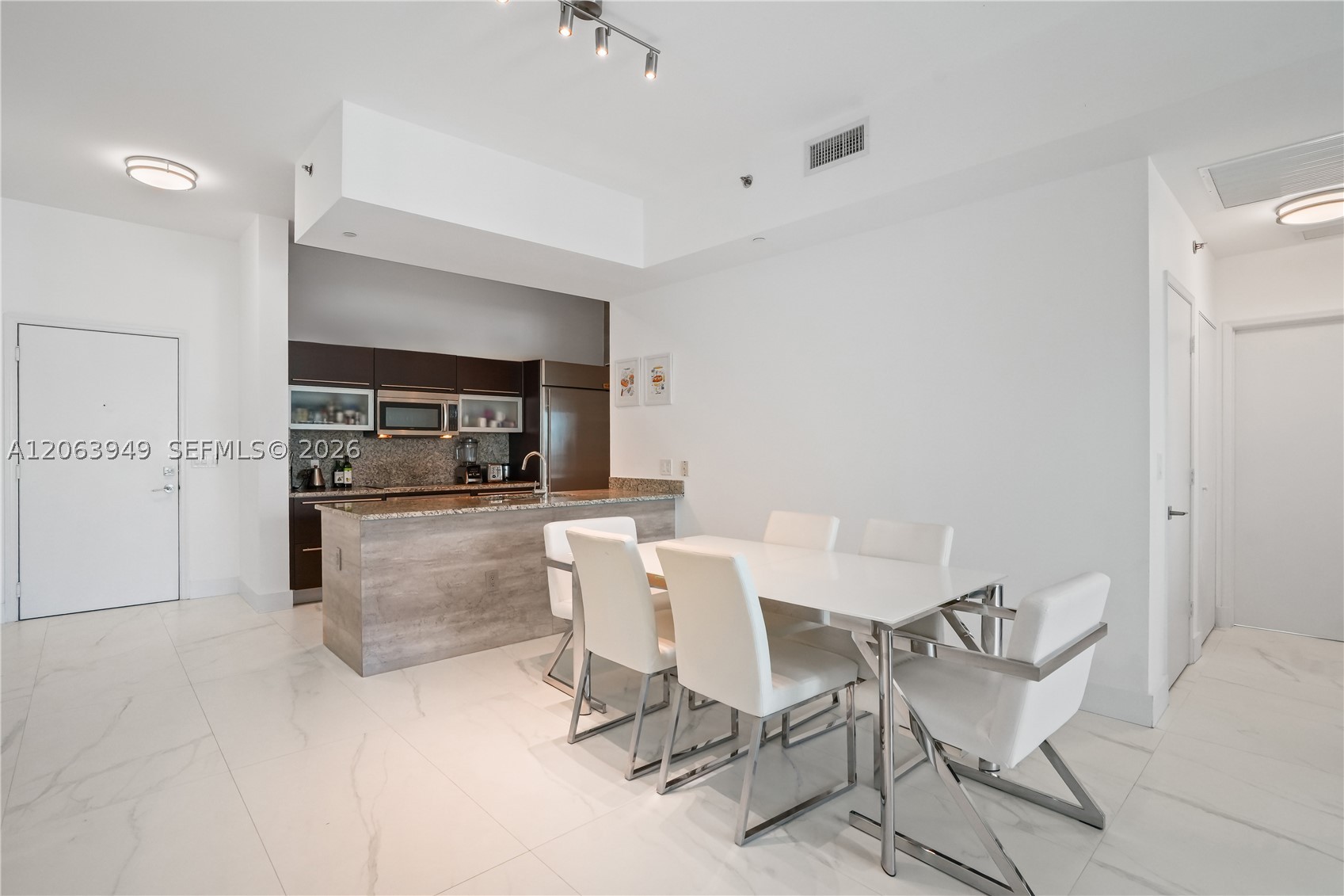 950 Brickell Bay Dr #4101, Miami FL 33131