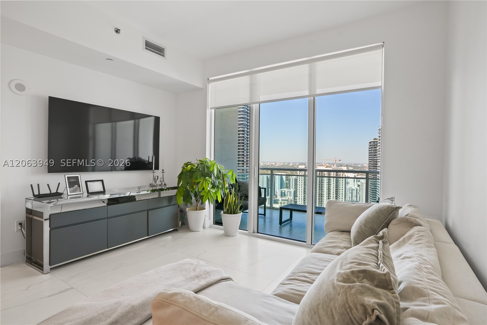 950 Brickell Bay Dr #4101, Miami FL 33131