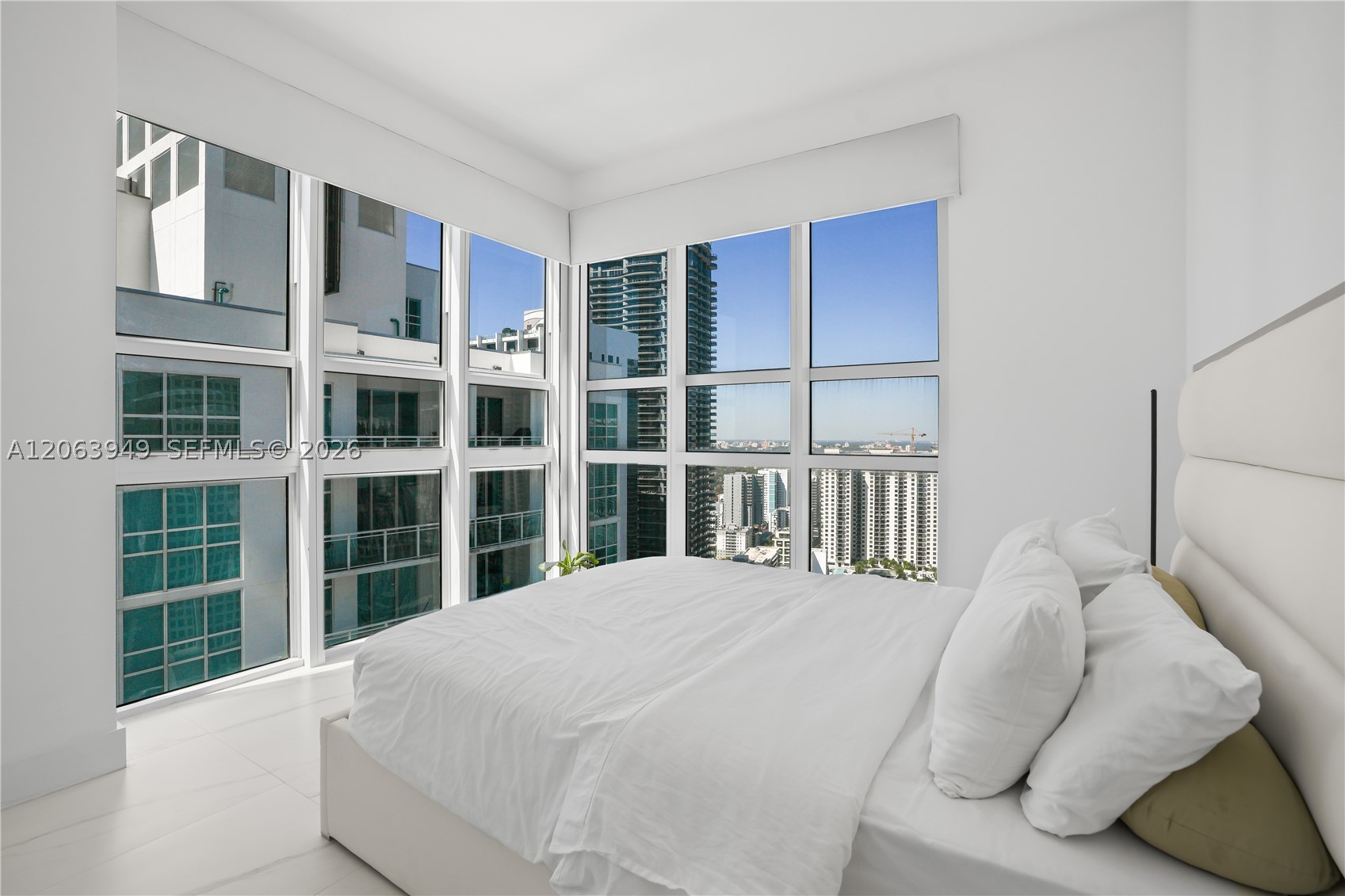 950 Brickell Bay Dr #4101, Miami FL 33131