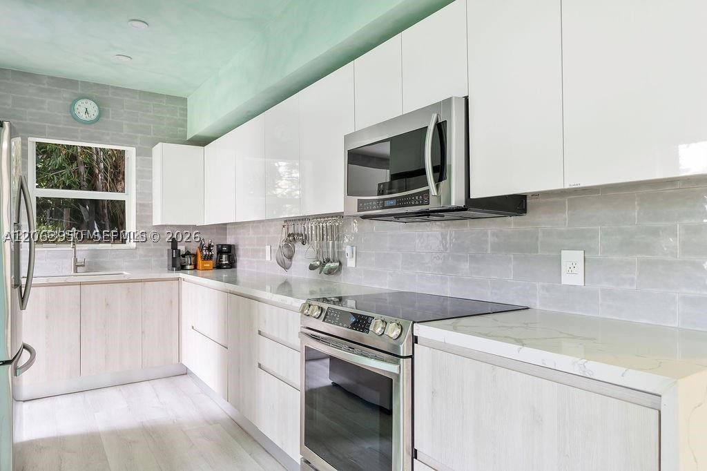 22 NE 44th St #0, Miami FL 33137