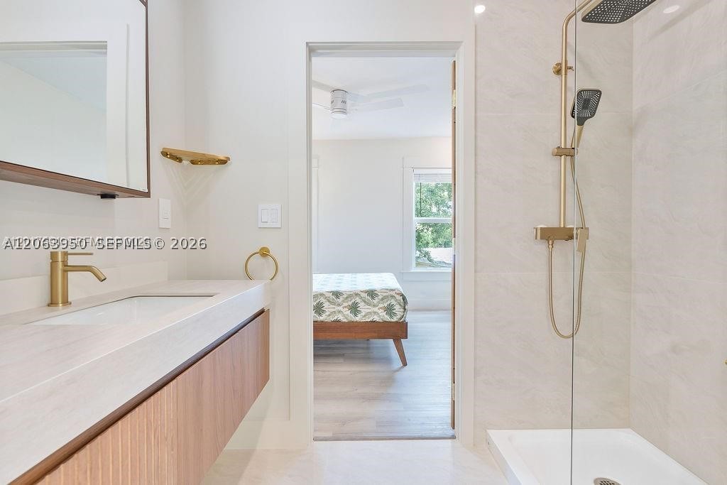 22 NE 44th St #0, Miami FL 33137