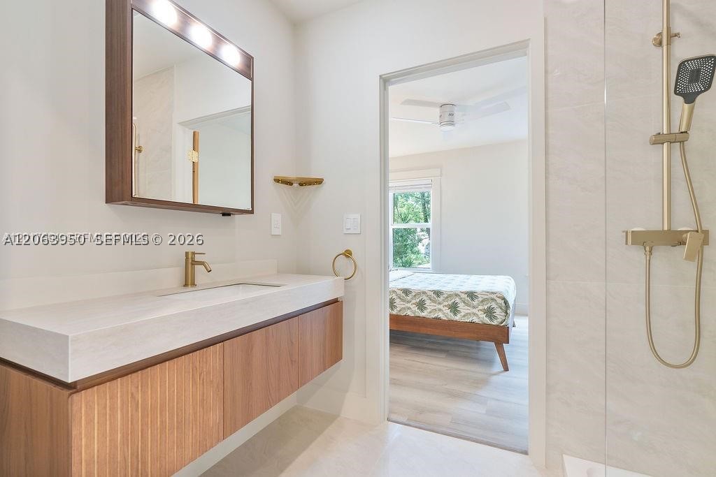 22 NE 44th St #0, Miami FL 33137