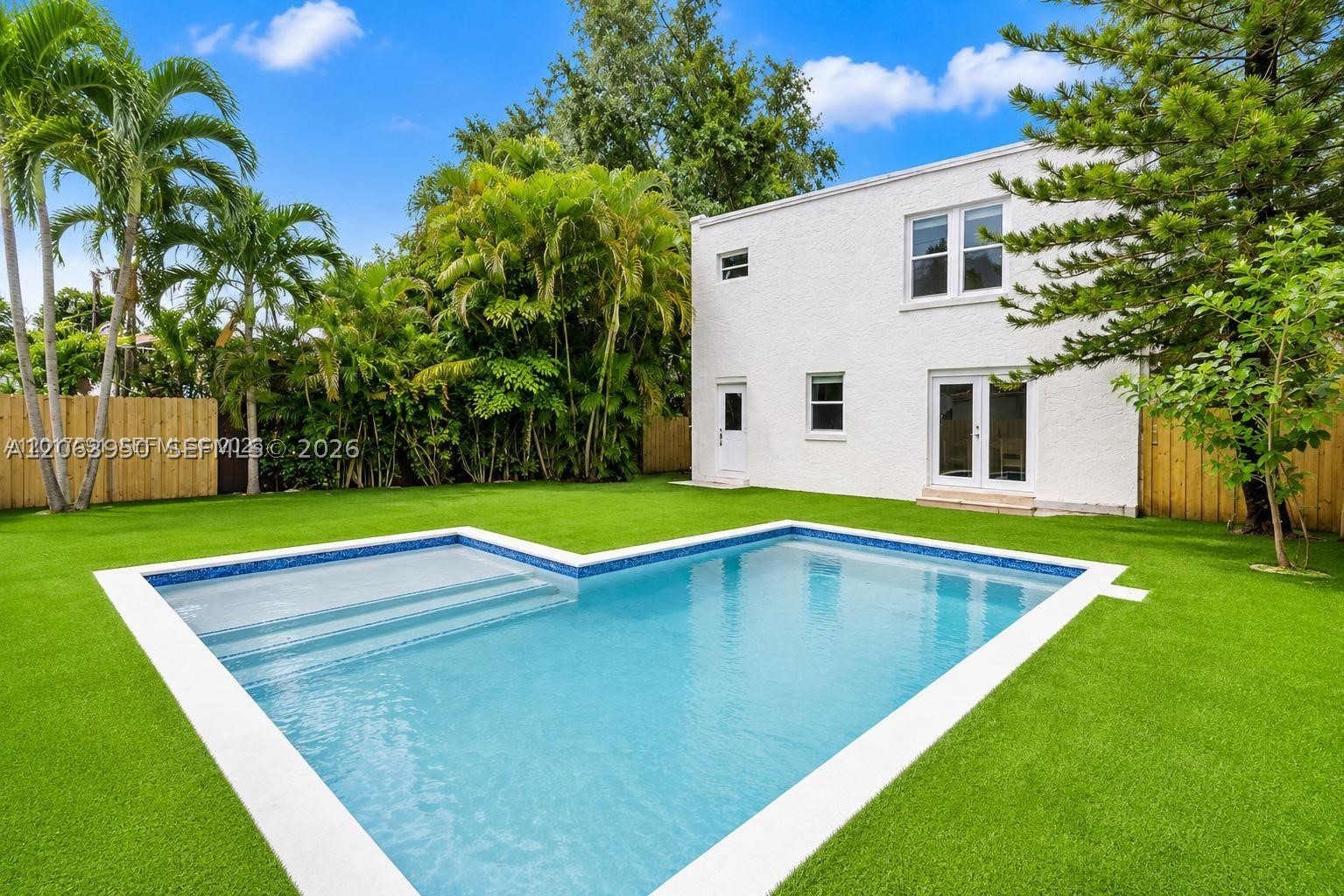 22 NE 44th St #0, Miami FL 33137