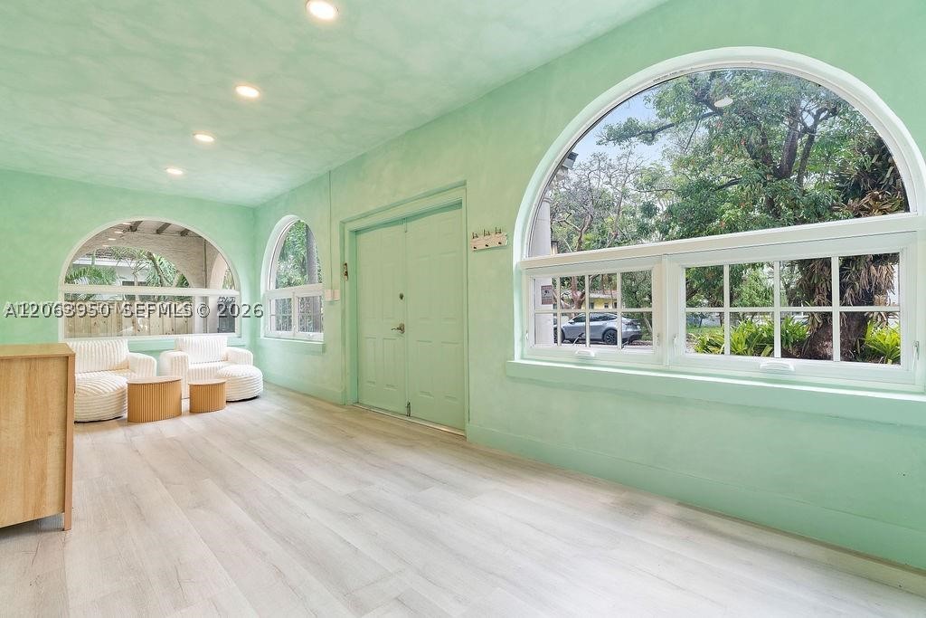 22 NE 44th St #0, Miami FL 33137