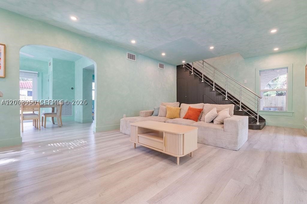 22 NE 44th St #0, Miami FL 33137