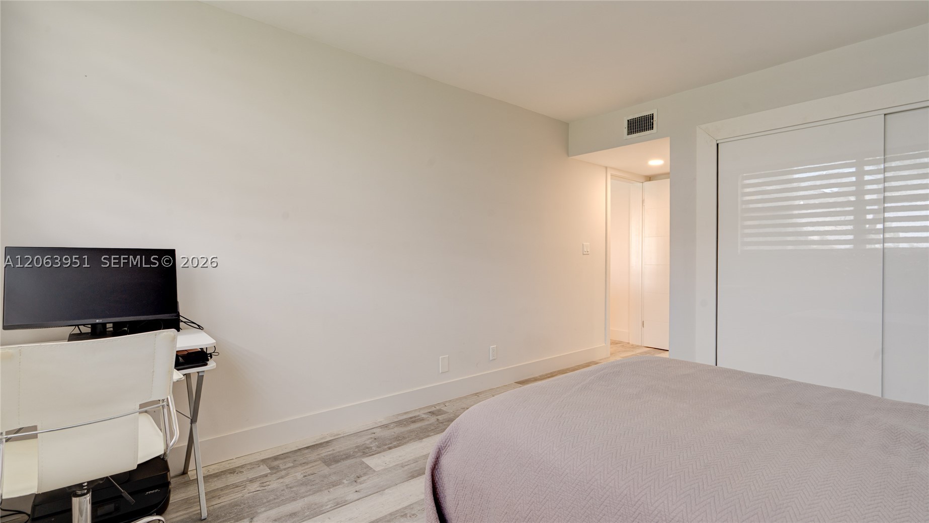 16325 Golf Club Rd #101, Weston FL 33326