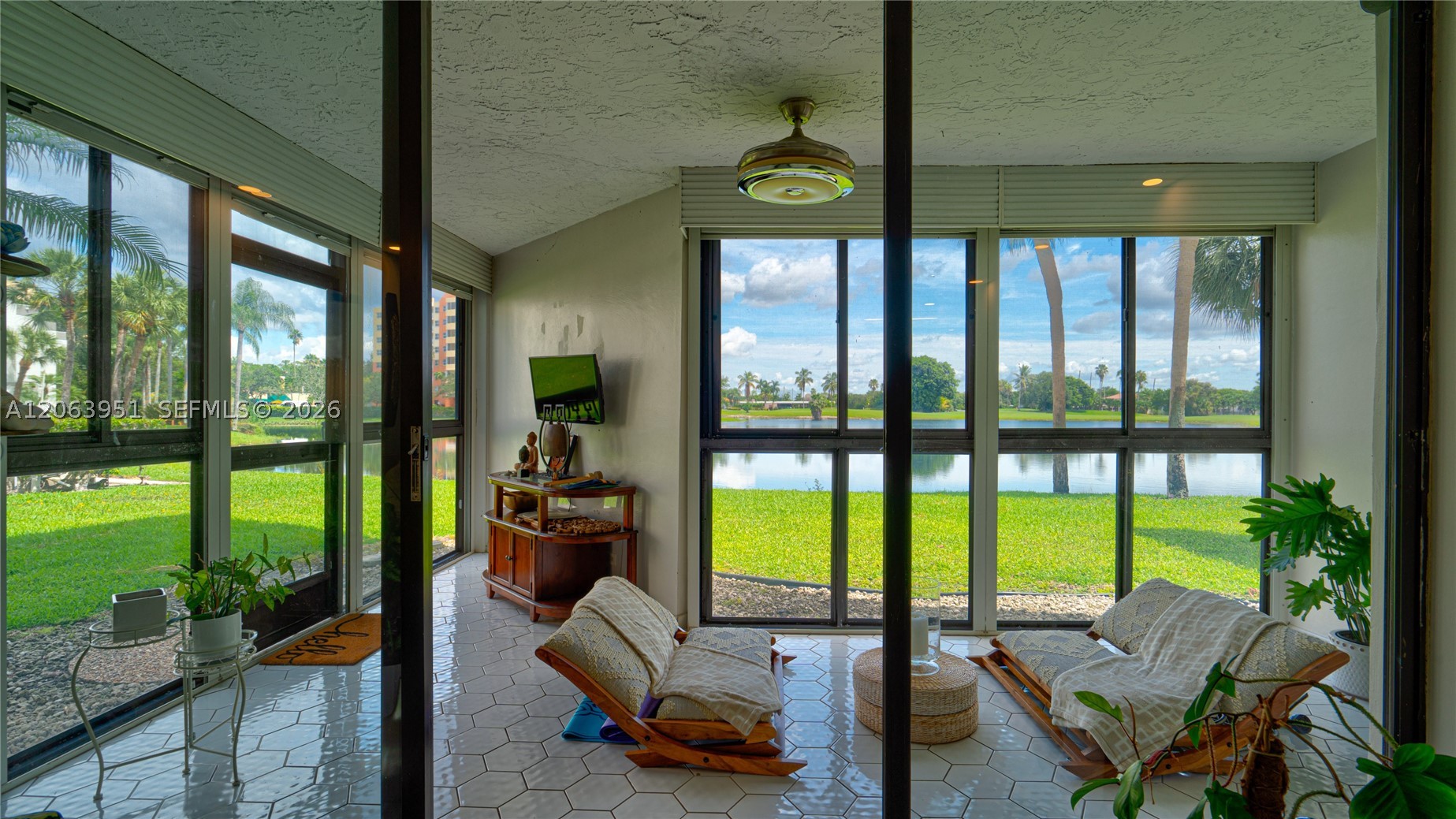 16325 Golf Club Rd #101, Weston FL 33326