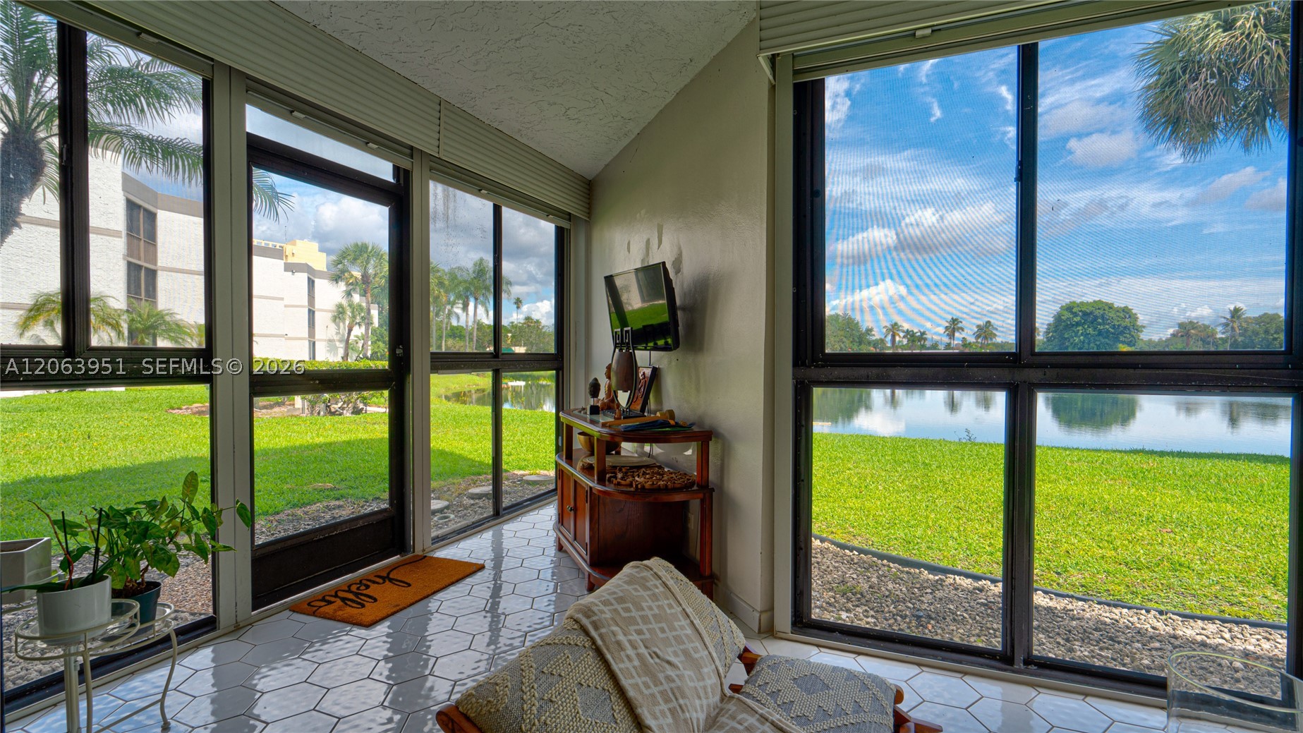 16325 Golf Club Rd #101, Weston FL 33326