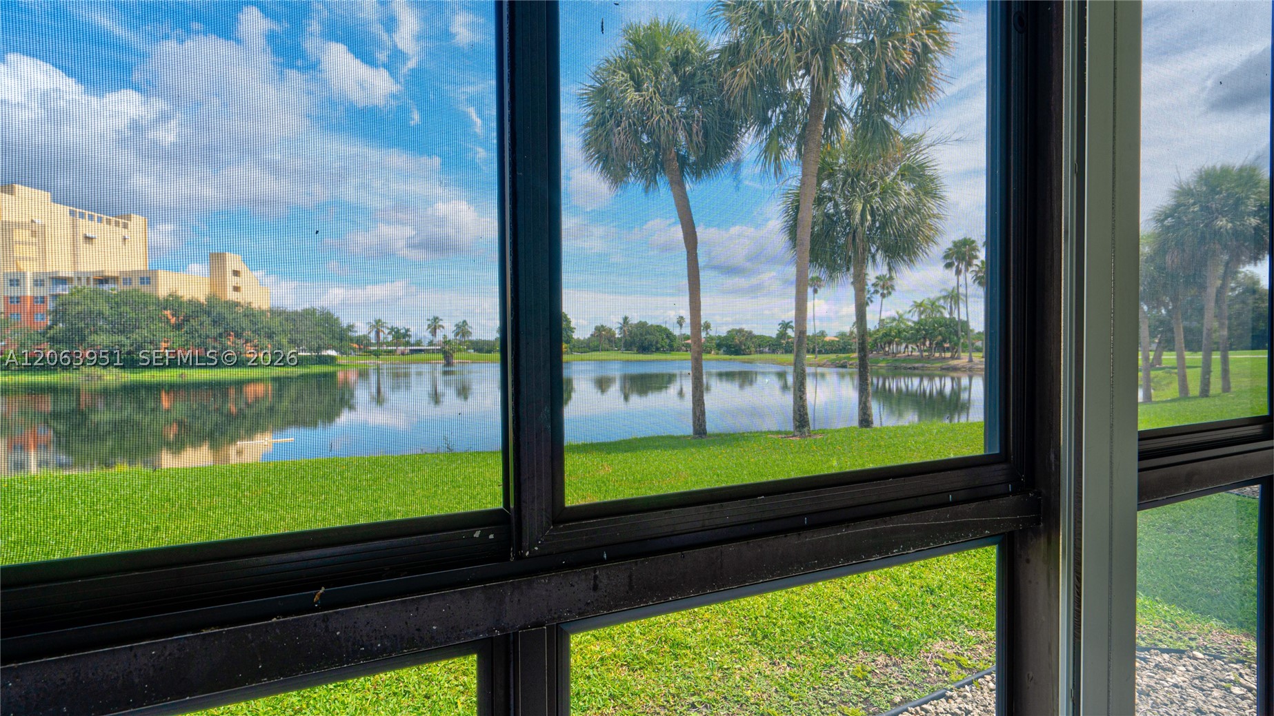 16325 Golf Club Rd #101, Weston FL 33326