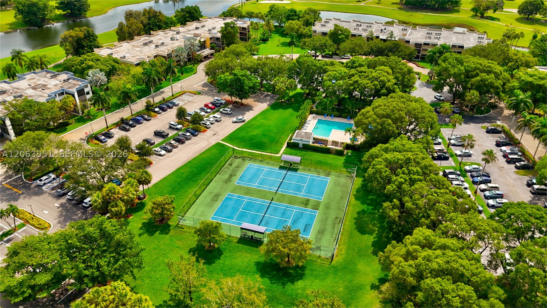 16325 Golf Club Rd #101, Weston FL 33326