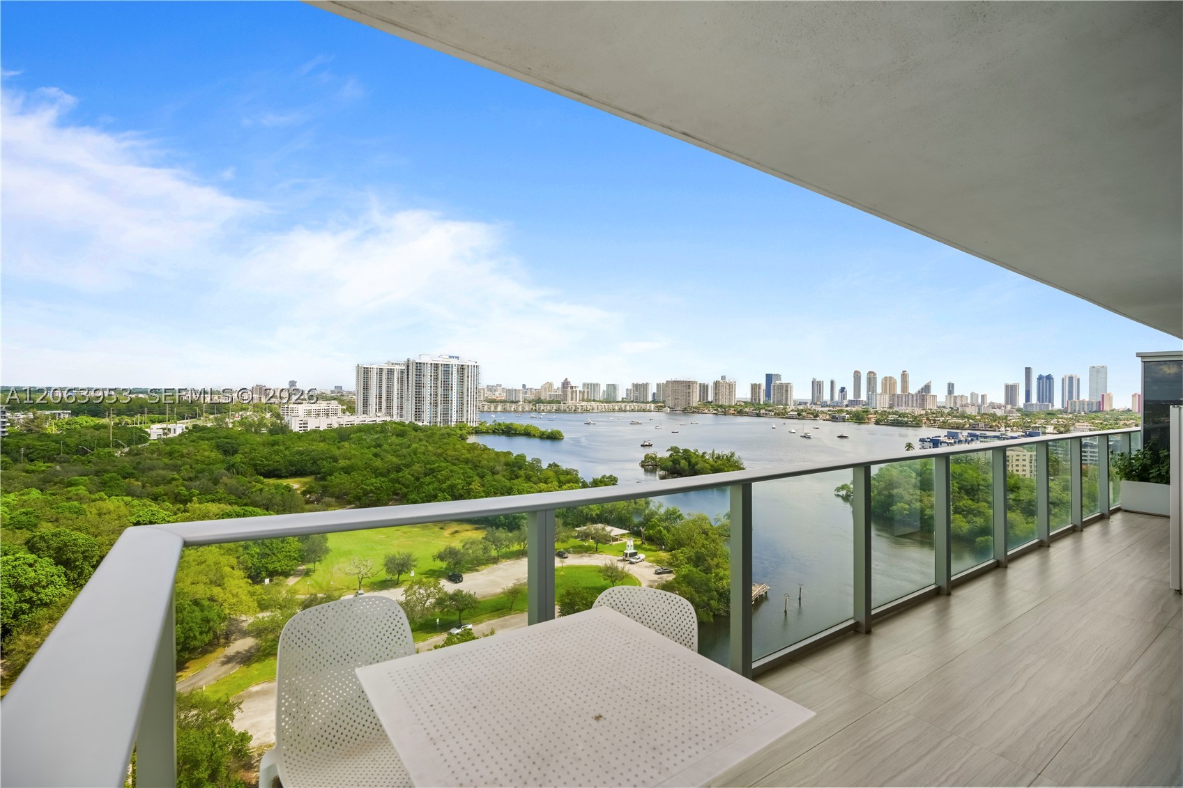 16385 Biscayne Blvd #1601+2 Parkings, North Miami Beach FL 33160