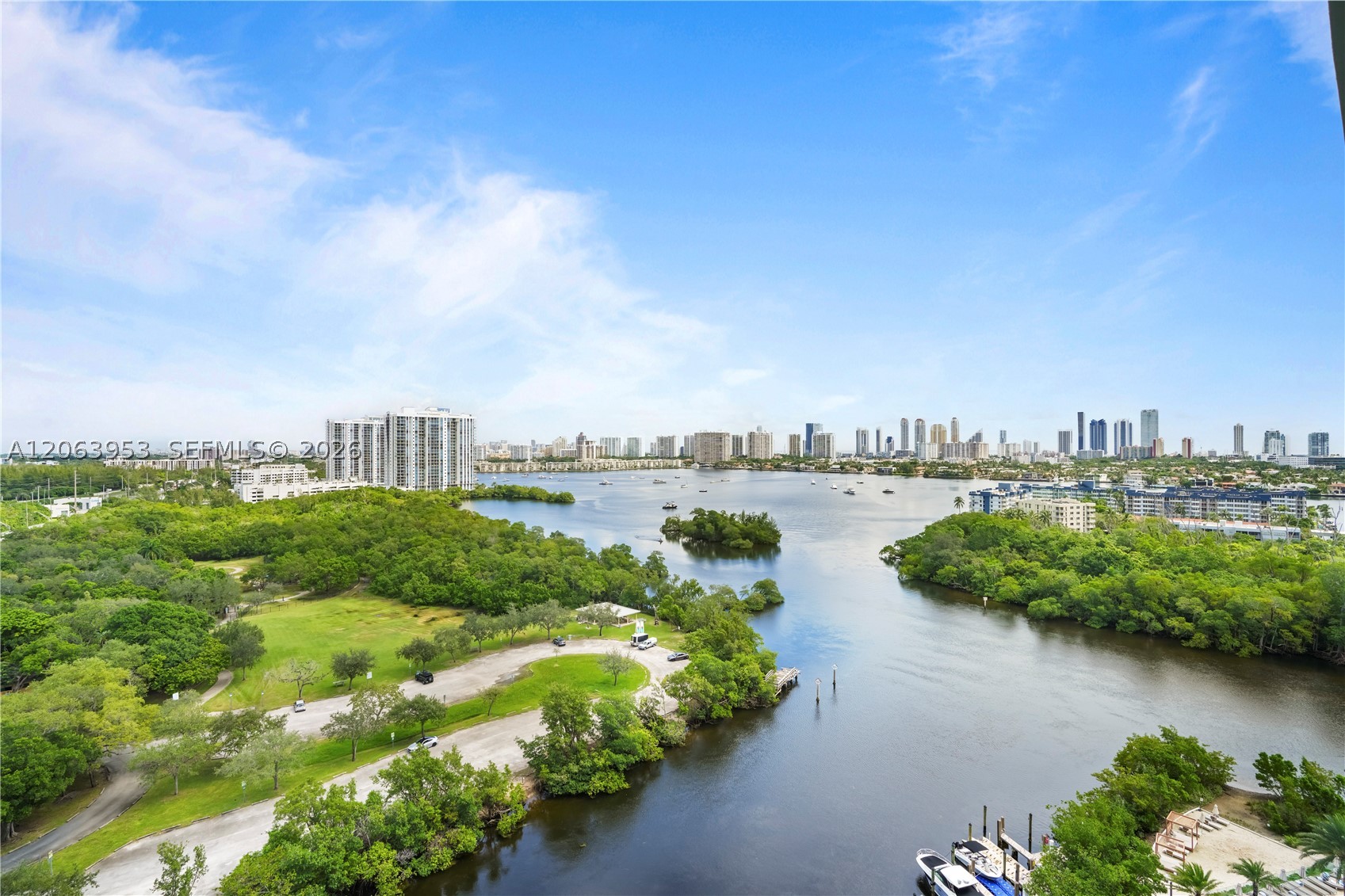 16385 Biscayne Blvd #1601+2 Parkings, North Miami Beach FL 33160
