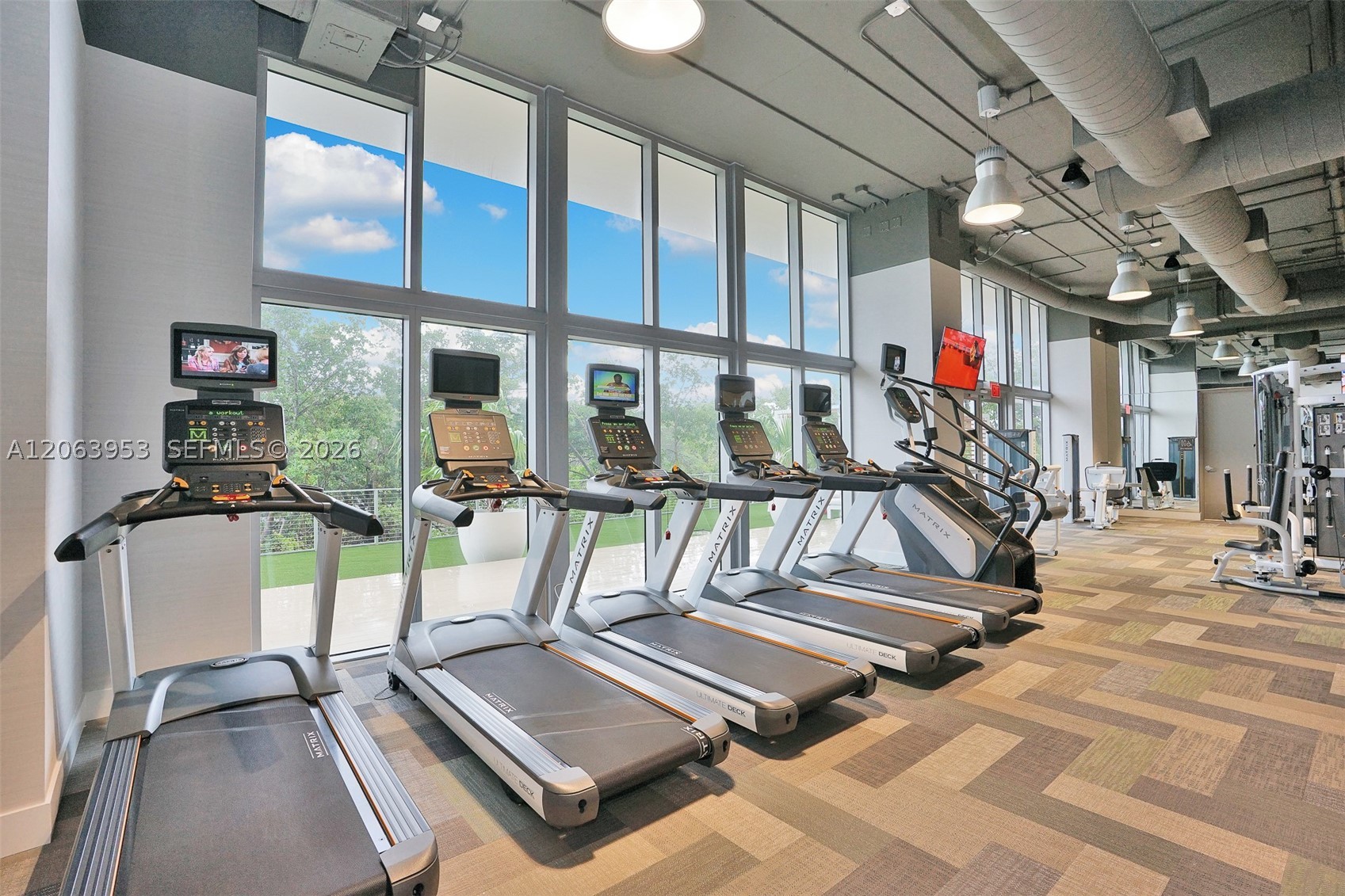 16385 Biscayne Blvd #1601+2 Parkings, North Miami Beach FL 33160