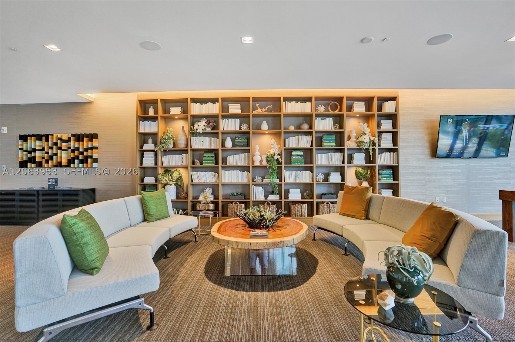 16385 Biscayne Blvd #1601+2 Parkings, North Miami Beach FL 33160