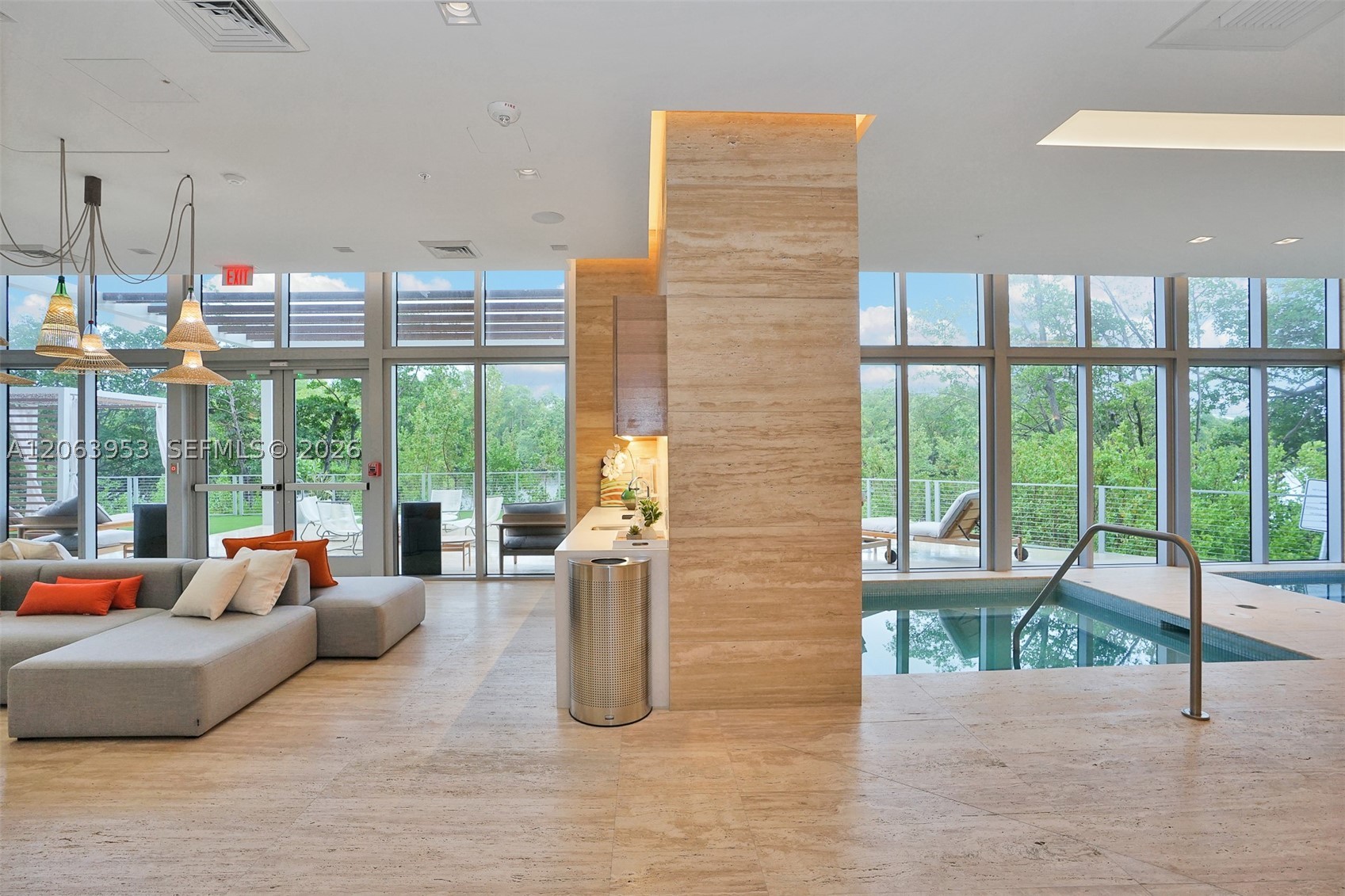 16385 Biscayne Blvd #1601+2 Parkings, North Miami Beach FL 33160