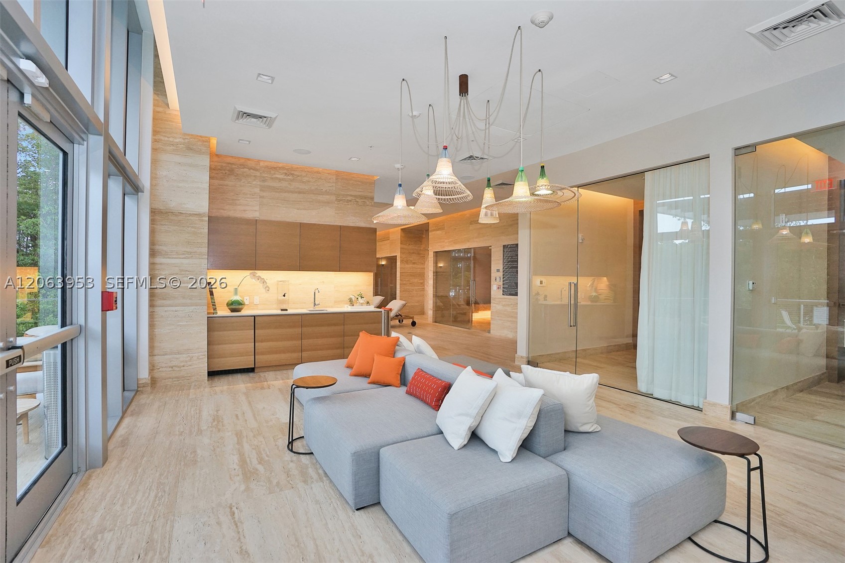 16385 Biscayne Blvd #1601+2 Parkings, North Miami Beach FL 33160