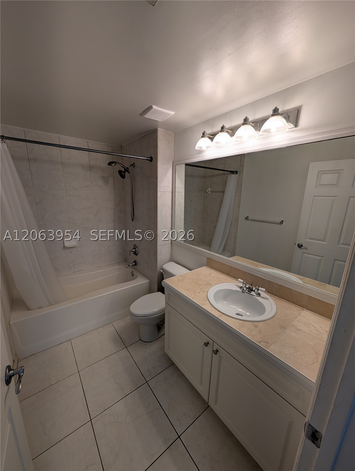 6831 SW 44th St #203, Miami FL 33155