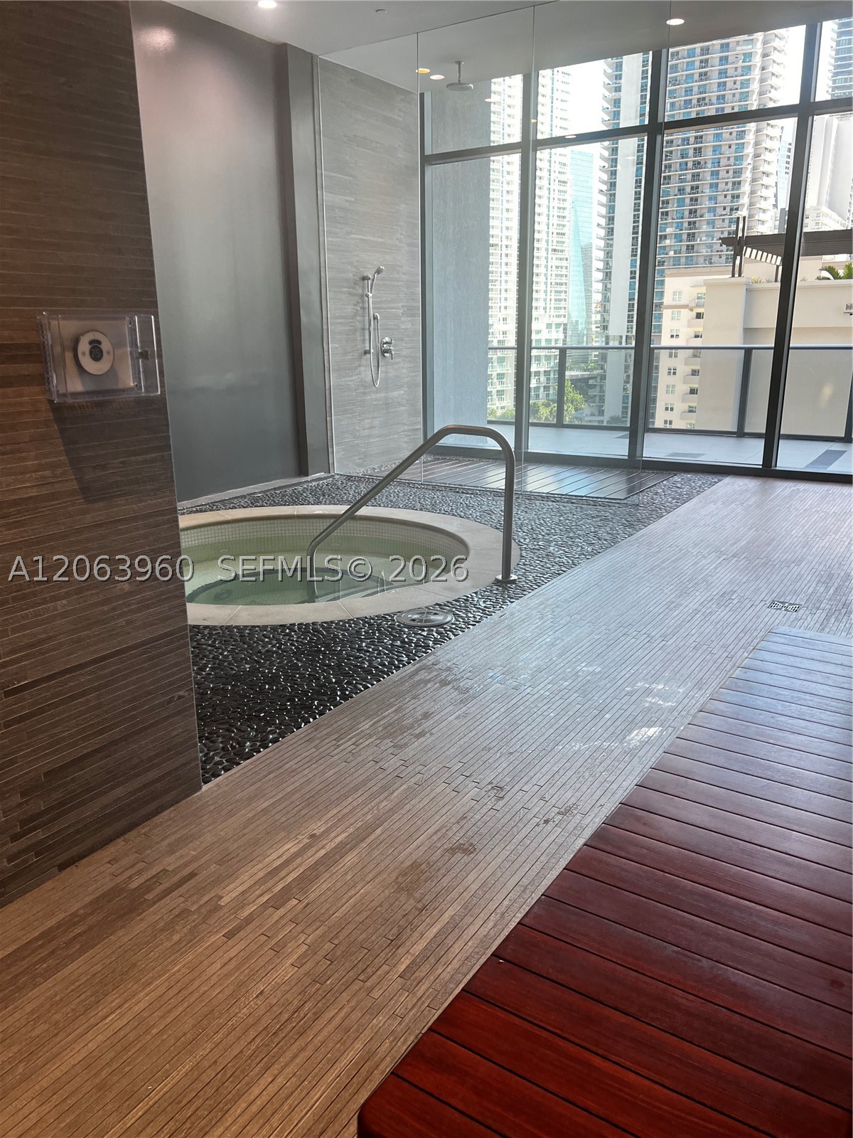 55 SW 9th St #2301, Miami FL 33130