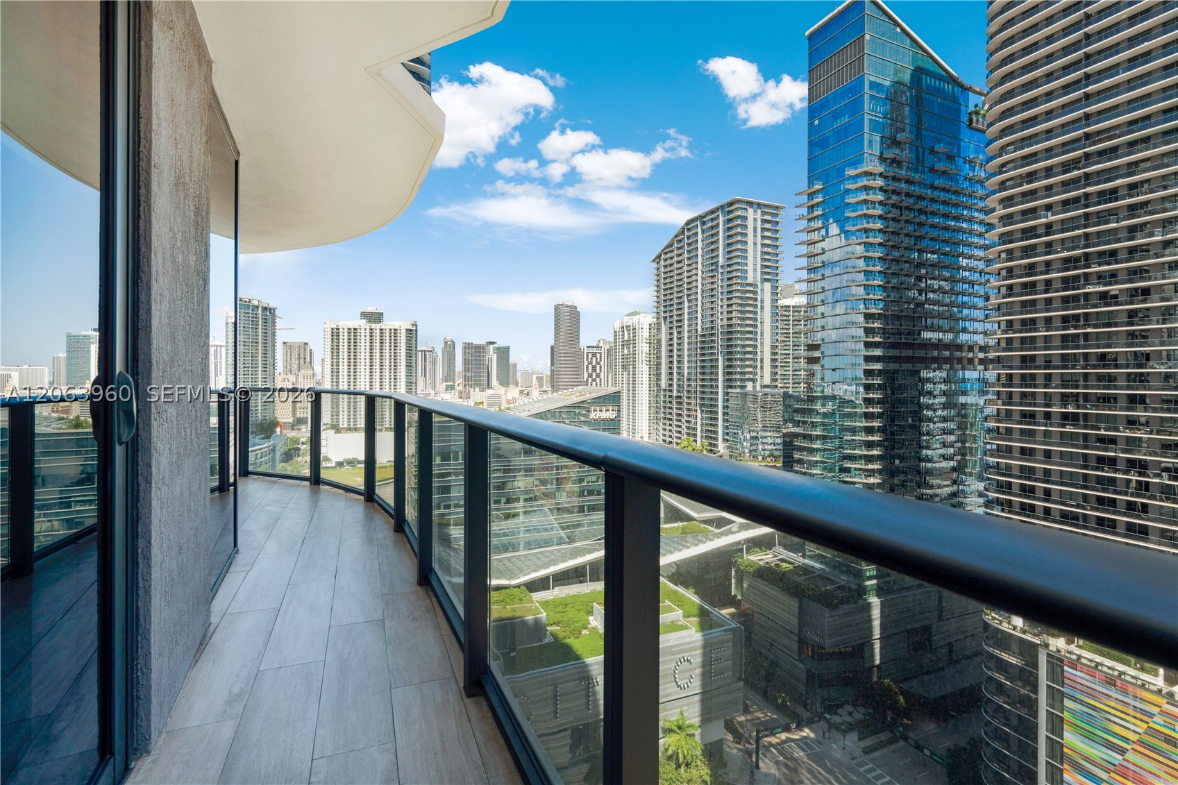 55 SW 9th St #2301, Miami FL 33130