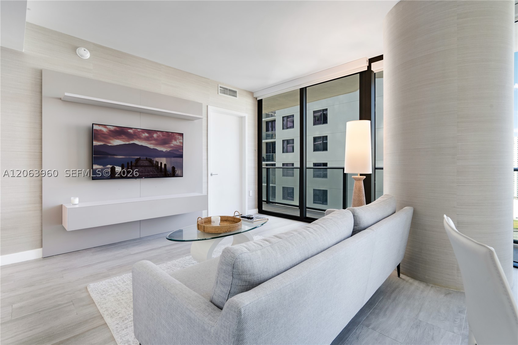 55 SW 9th St #2301, Miami FL 33130