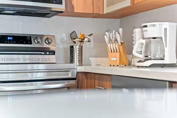 2776 W 71st Pl, Hialeah FL 33016