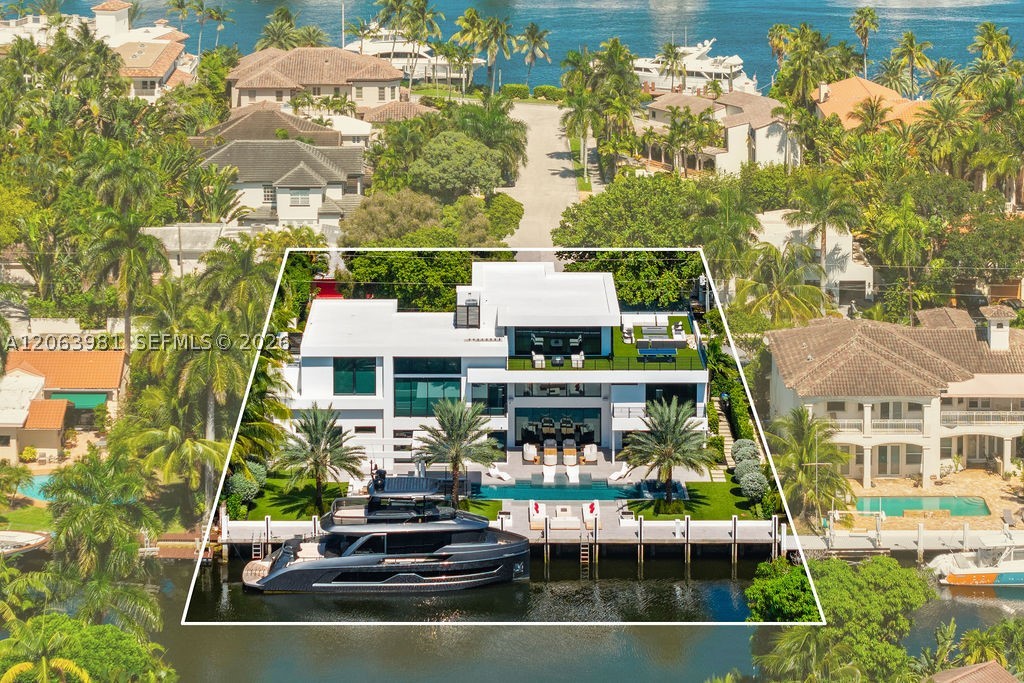 725 Poinciana Dr, Fort Lauderdale FL 33301
