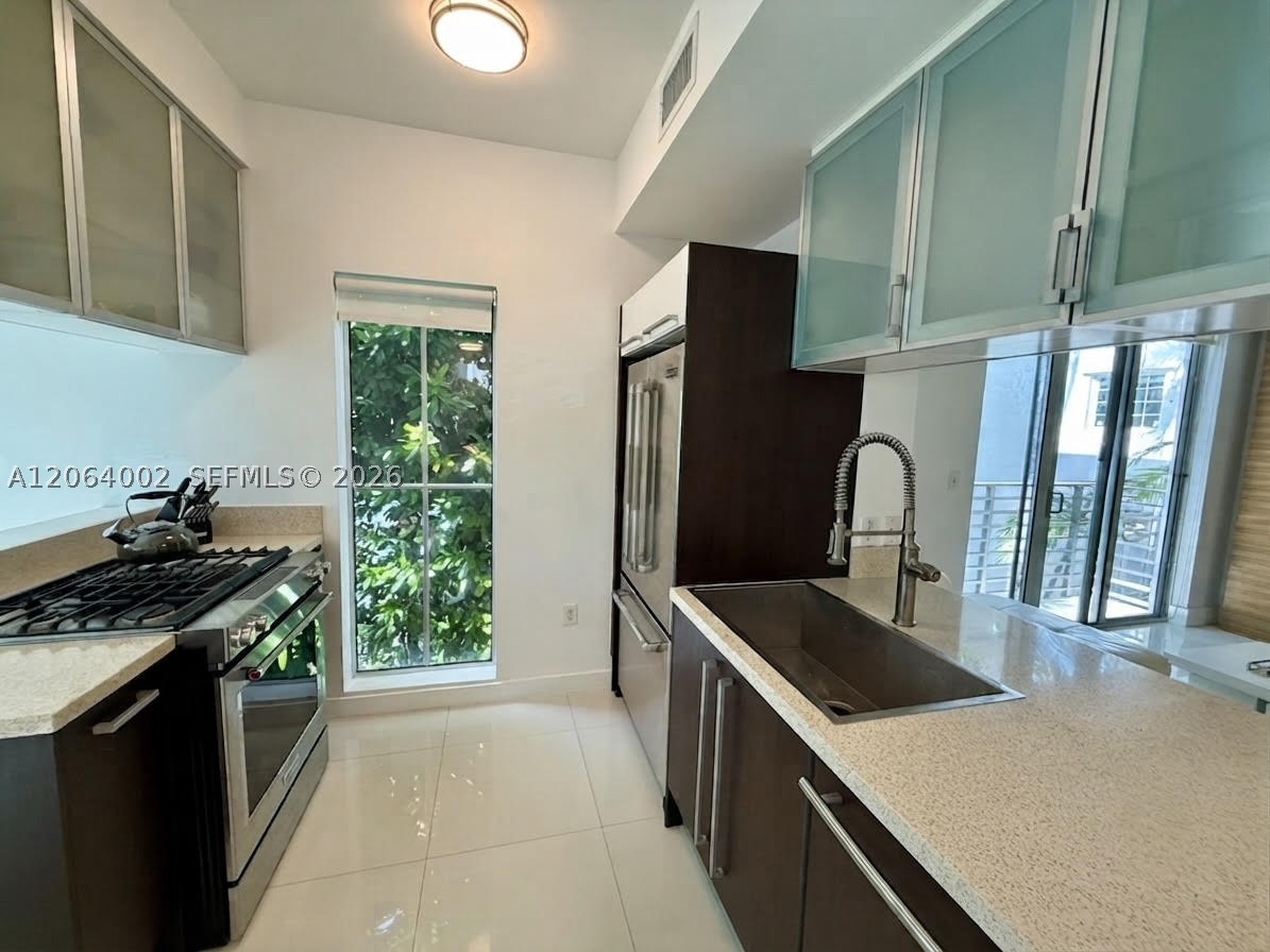928 Pennsylvania Ave #1, Miami Beach FL 33139