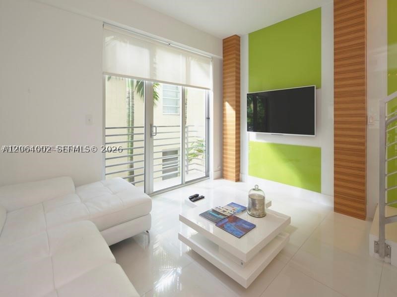 928 Pennsylvania Ave #1, Miami Beach FL 33139