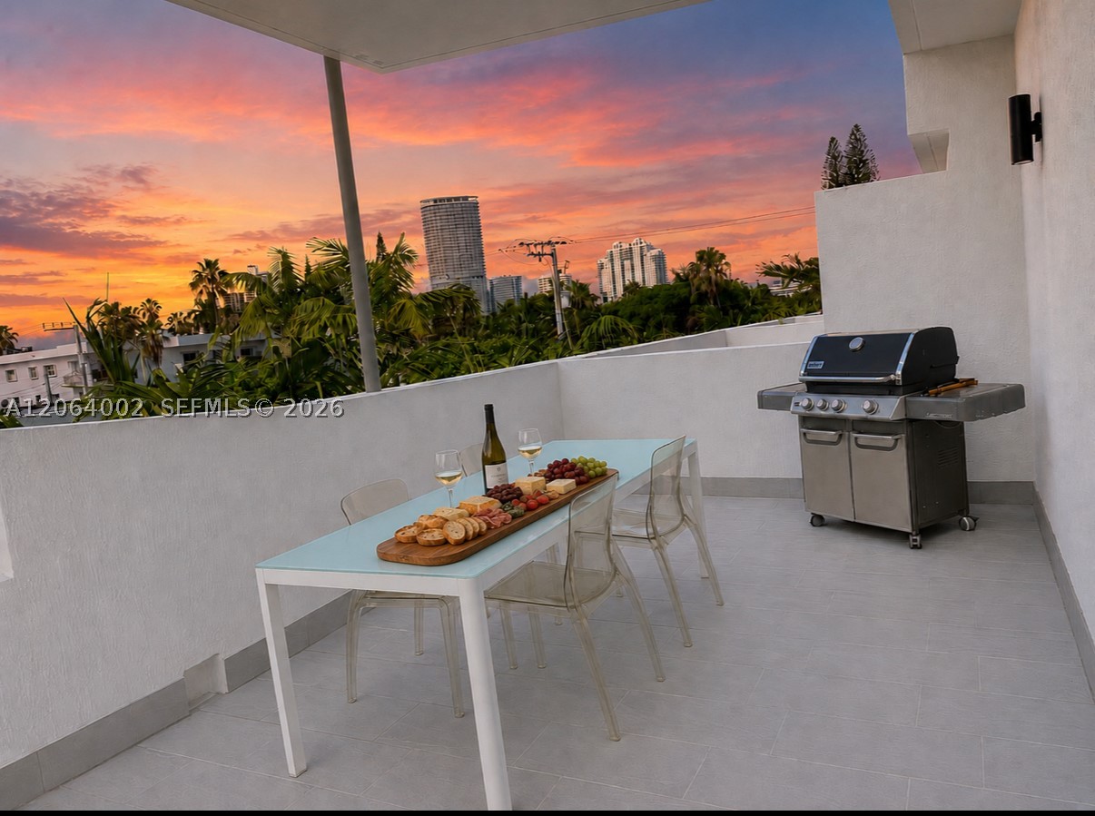 928 Pennsylvania Ave #1, Miami Beach FL 33139