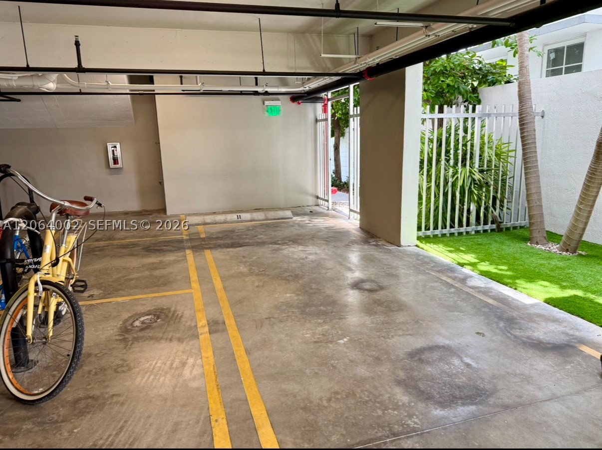 928 Pennsylvania Ave #1, Miami Beach FL 33139