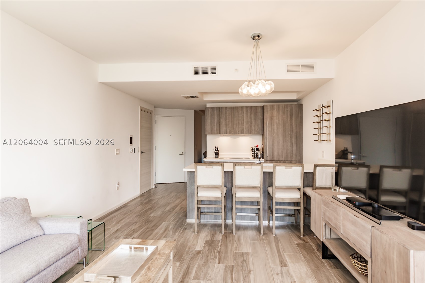 801 S Miami Ave #3703, Miami FL 33130