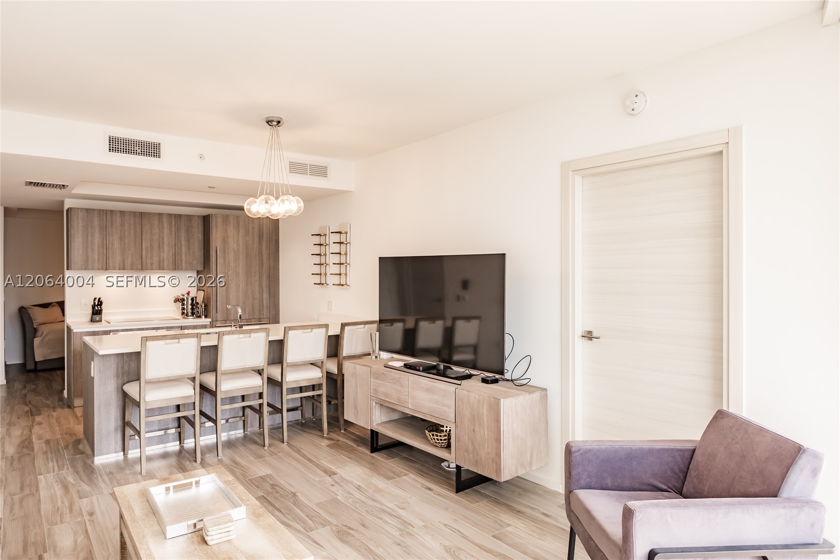 801 S Miami Ave #3703, Miami FL 33130